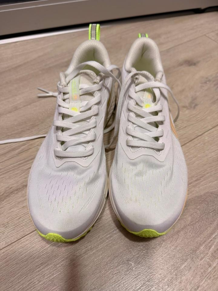 LI-NING