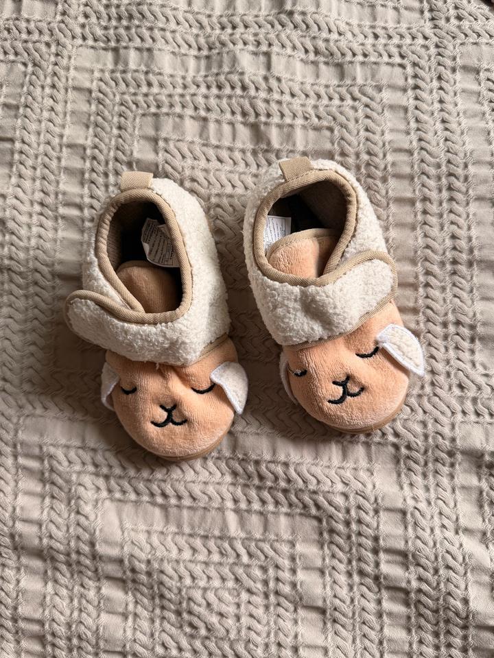 LC Waikiki Домашняя обувь для детей с ушками-зайкой