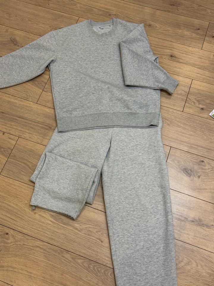 Спортивный костюм Uniqlo