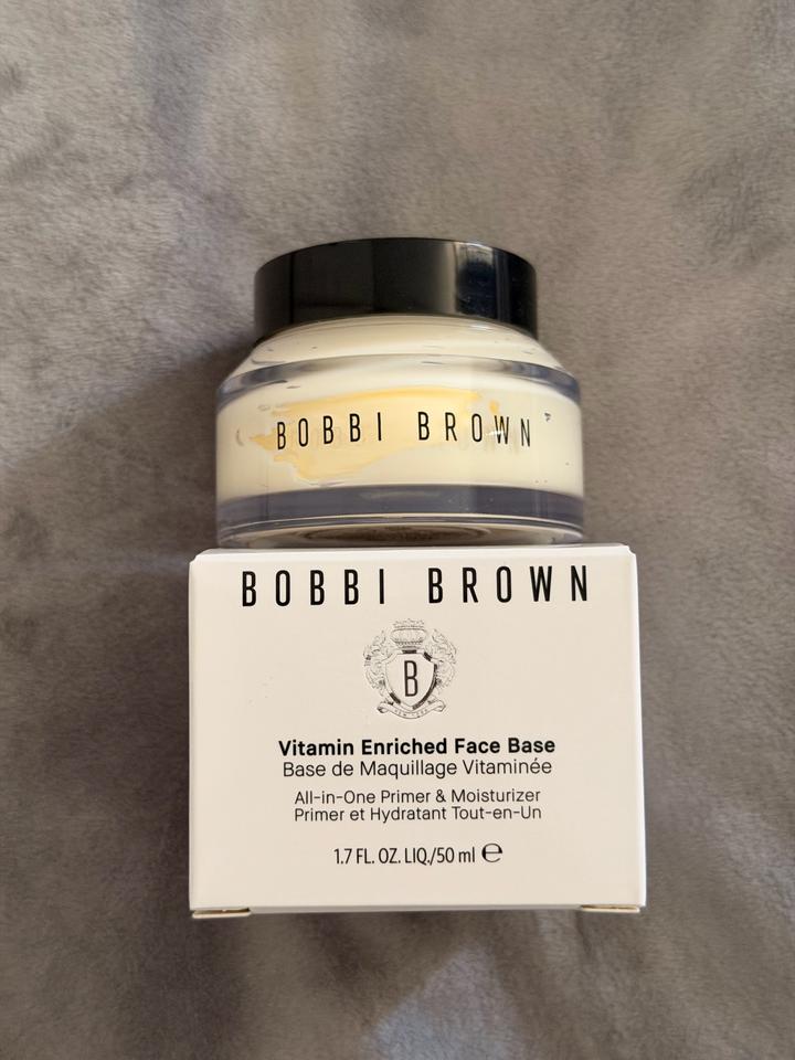 Bobbi Brown Vitamin Enriched Face Base