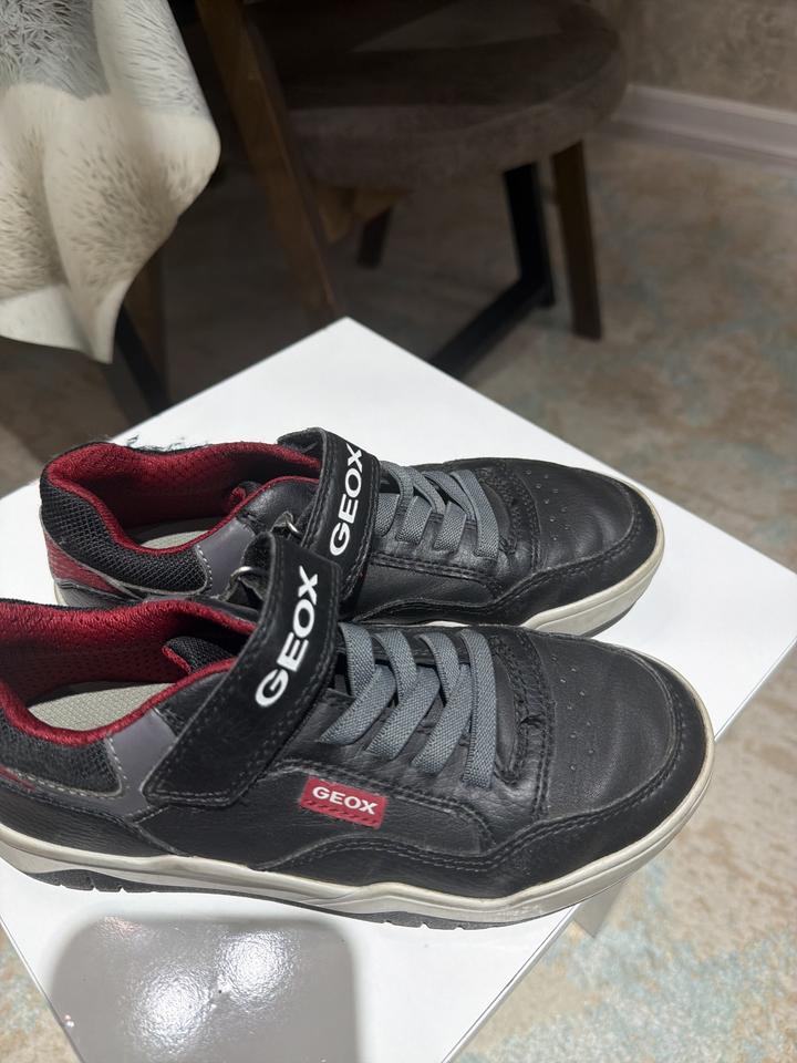 Детские кроссовки GEOX