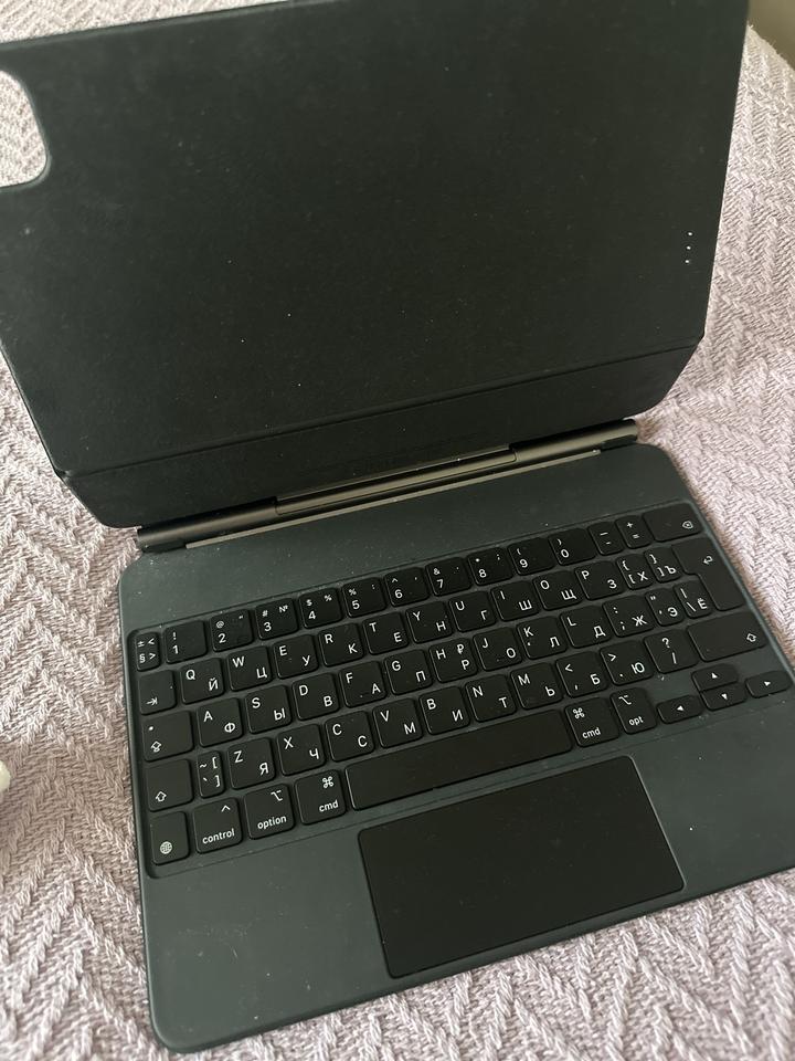 Клавиатура-чехол Apple Magic Keyboard