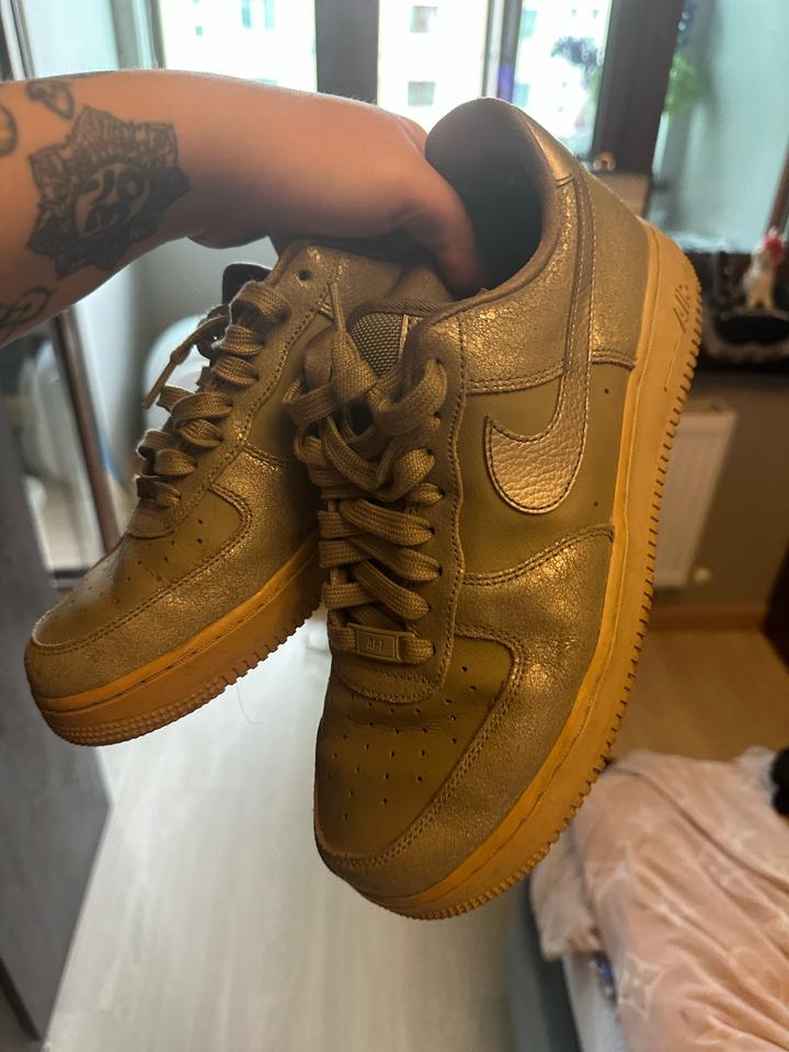 Nike