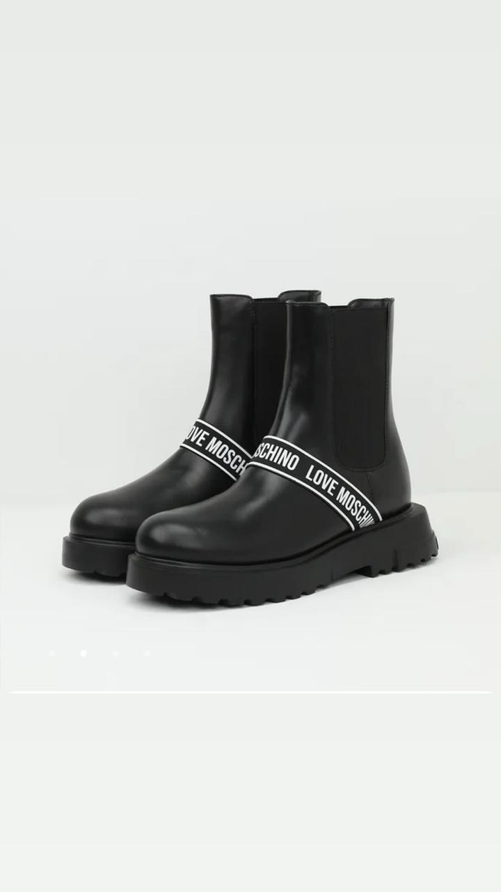 Moschino