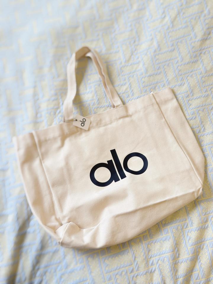 Alo Yoga