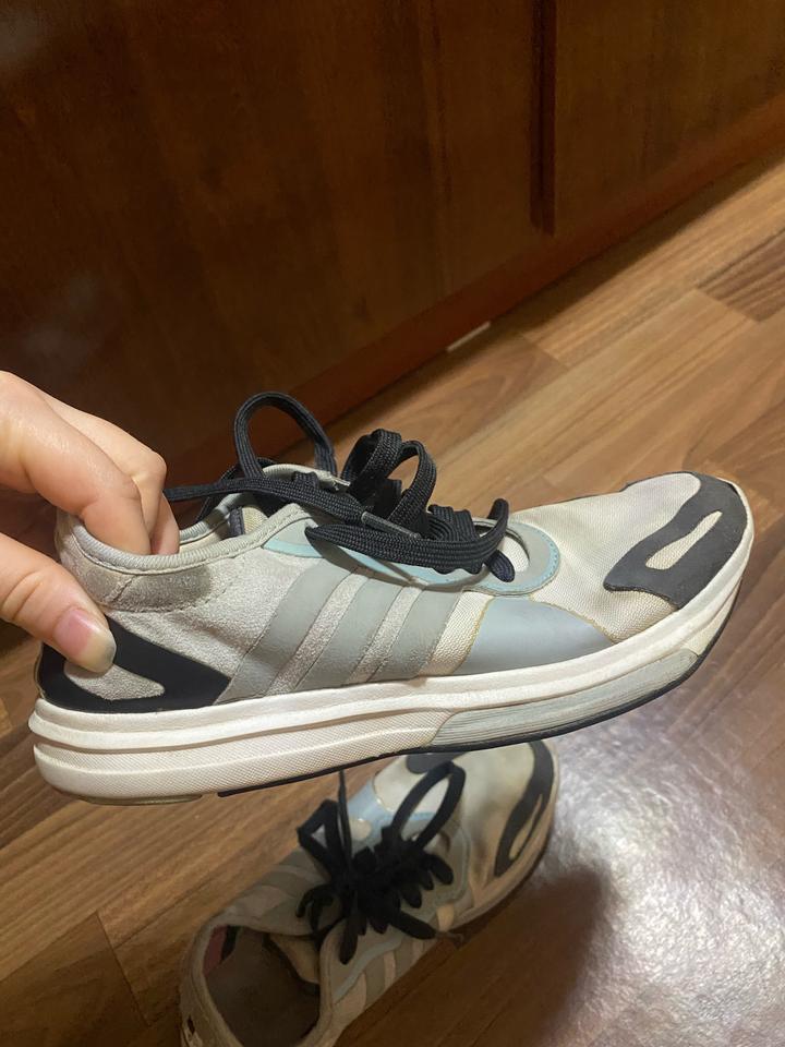 Кроссовки adidas