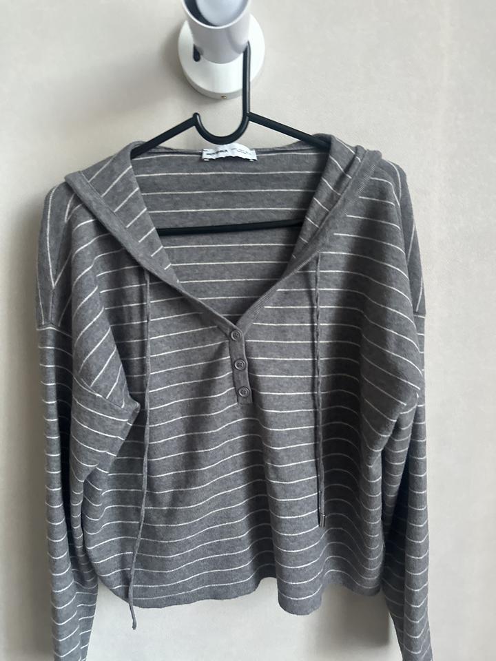 Джемпер Bershka