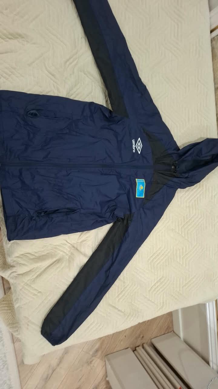 Ветровка Umbro