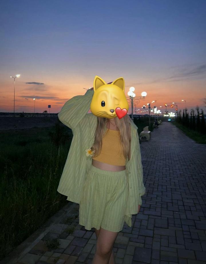 Костюм из рубашки и шорт