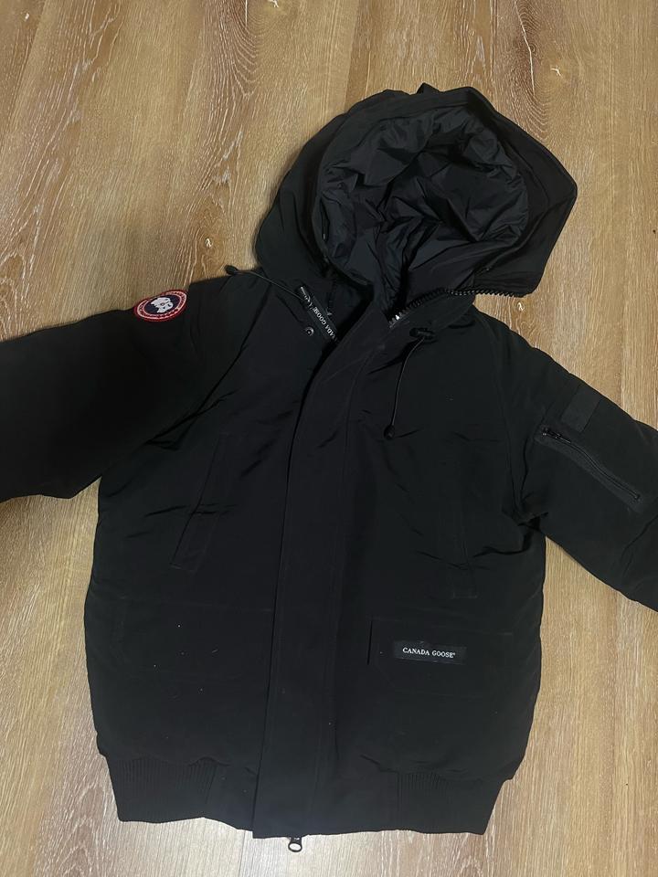 Пуховик Canada Goose