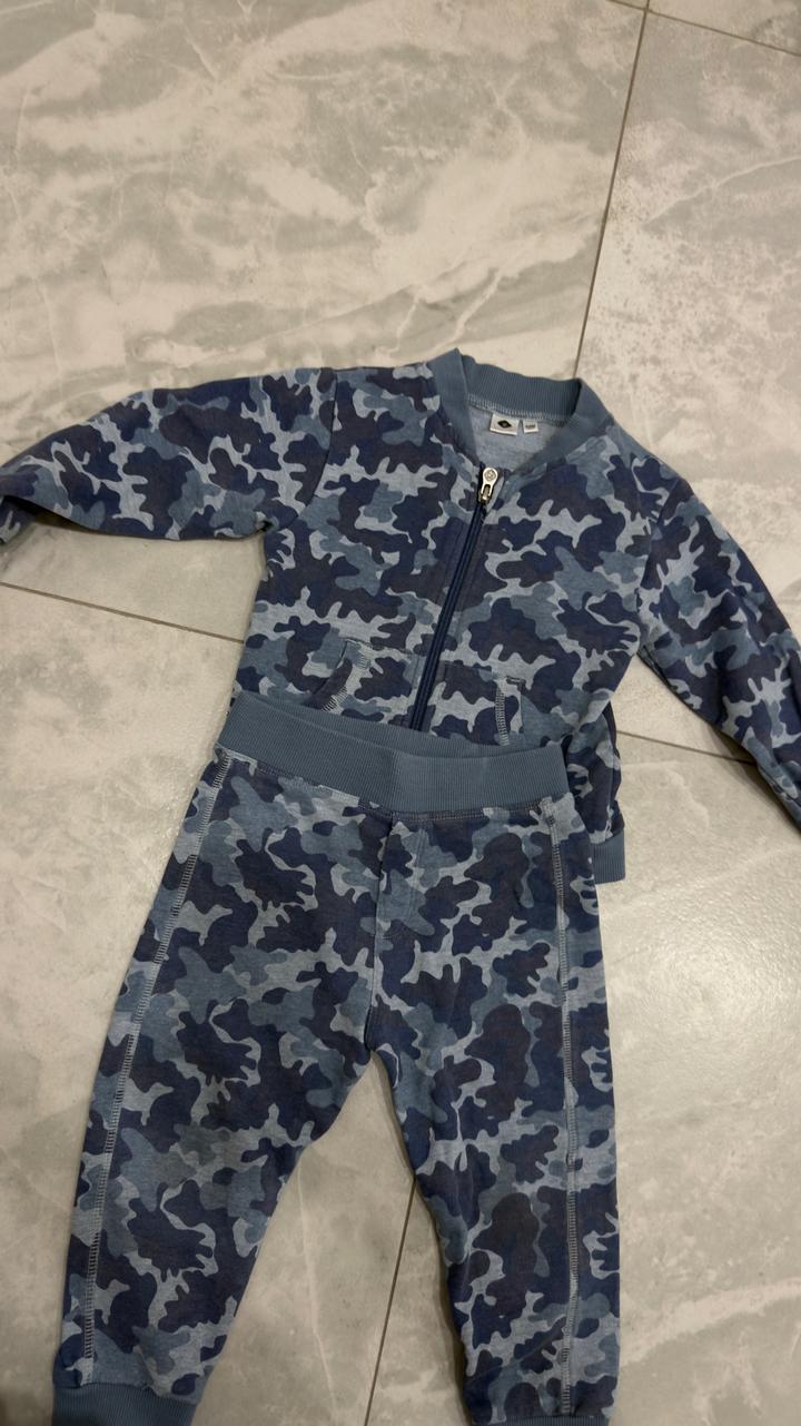 Comme des Garçons PLAY