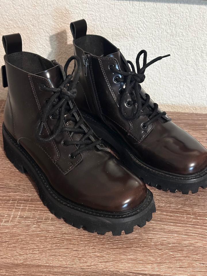 Ботинки Charles & Keith