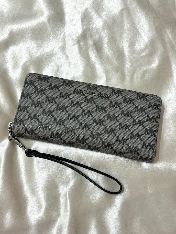 Кошелек Michael Kors
