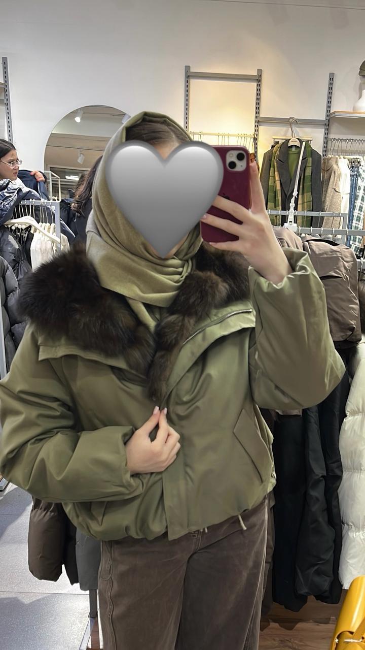 Куртка с меховым воротником