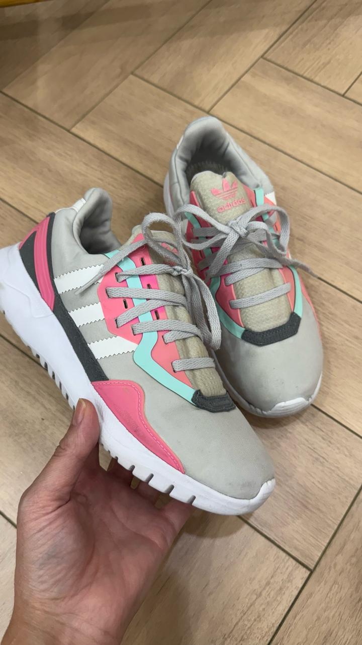 Кроссовки adidas