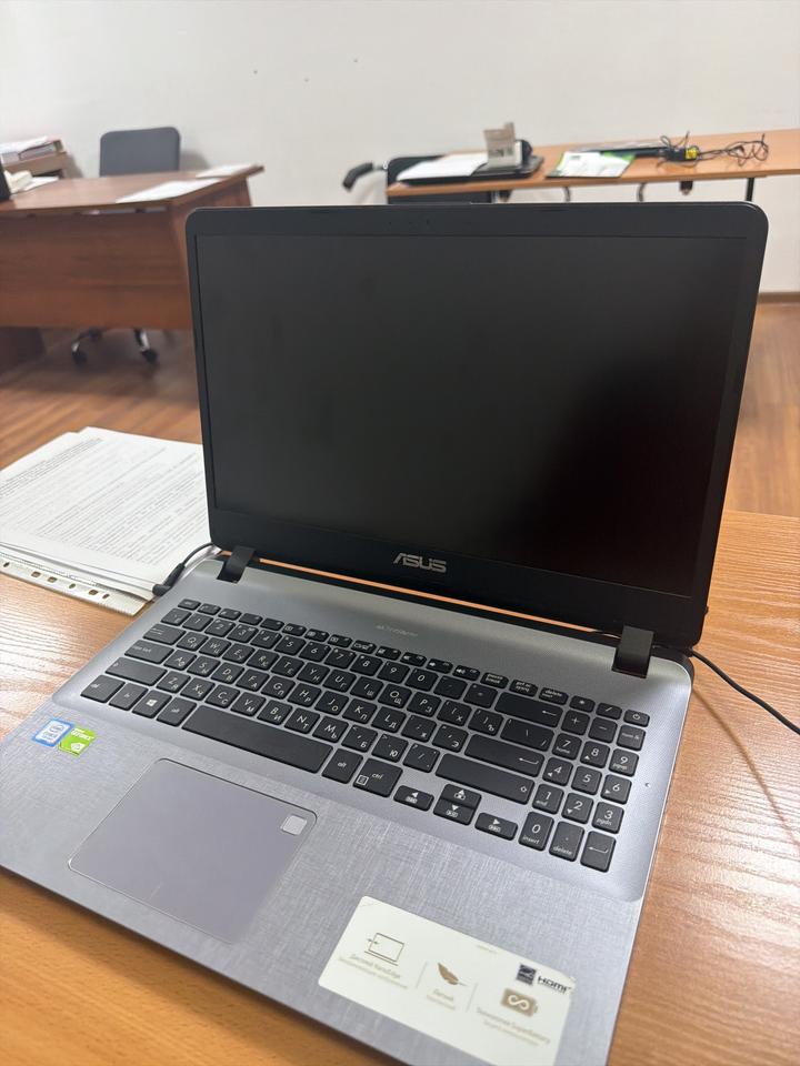 ASUS Ноутбук компьютер
