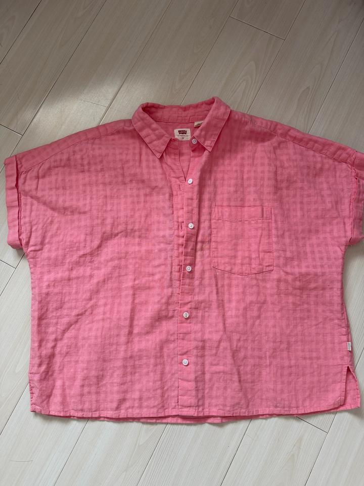 Levi's