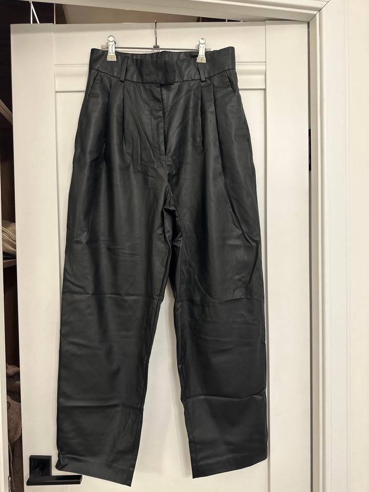 H&M Брюки из экокожи