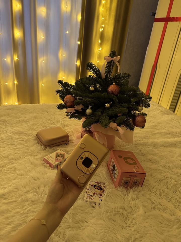 Instax