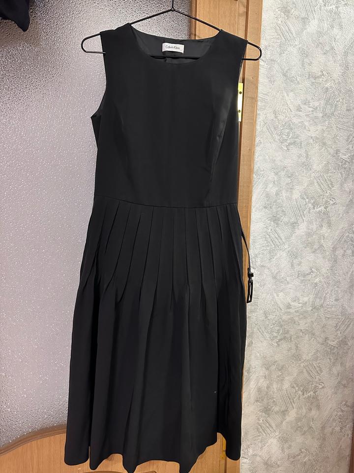 Платье Calvin Klein