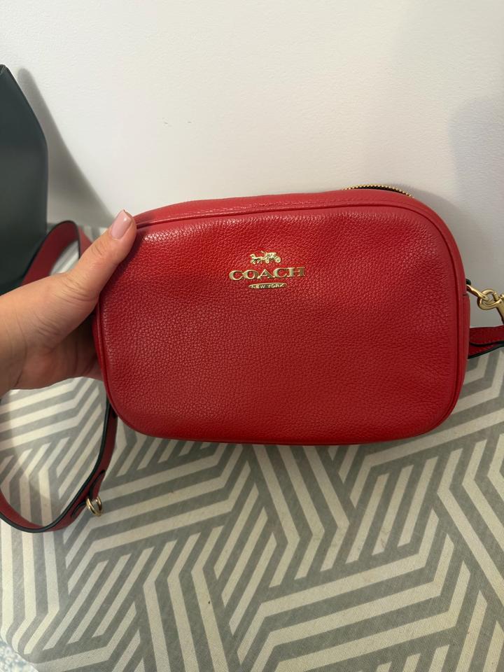 Сумка Coach кроссбоди красная кожаная