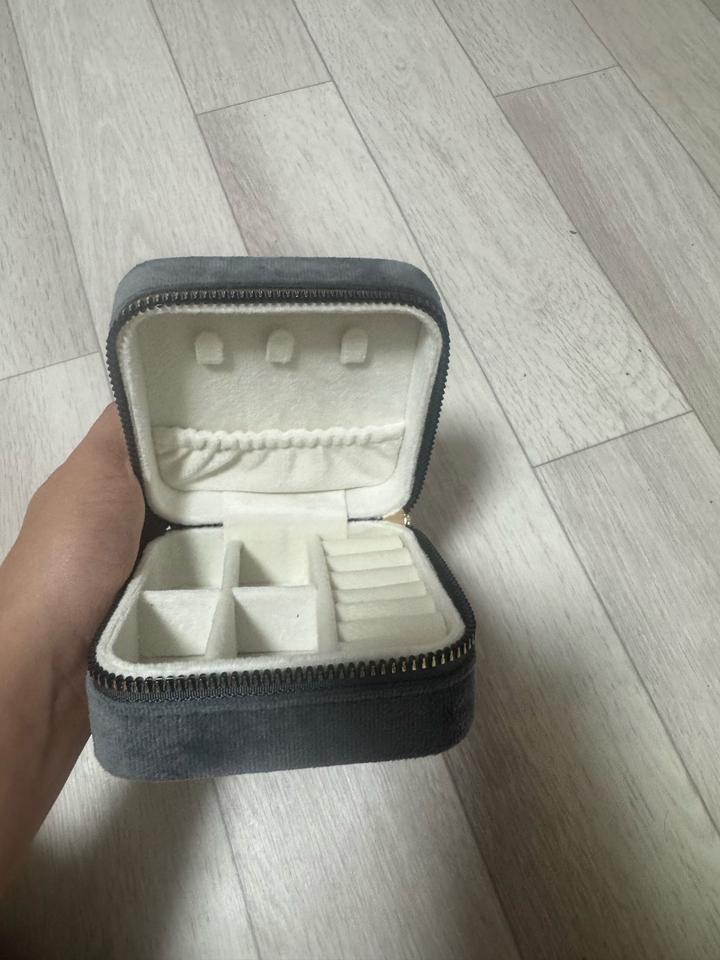 Нет бренда