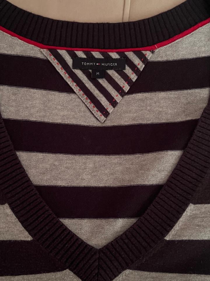 Tommy Hilfiger в полоску