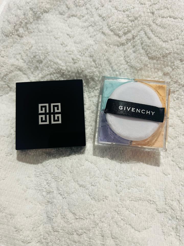 Givenchy Prisme Libre Loose Powder в оттенке 04 Mousseline Acidulée. Тестер 3гр