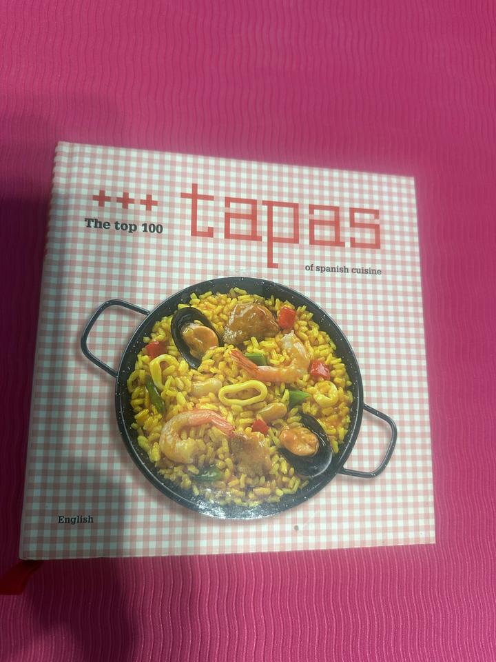 Esperanza Luca de Tena — “The Top 100 Tapas of Spanish Cuisine” — англоязычная