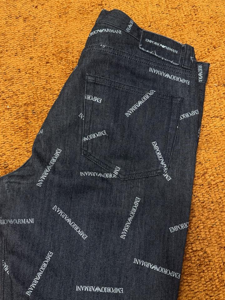 Джинсы Emporio Armani
