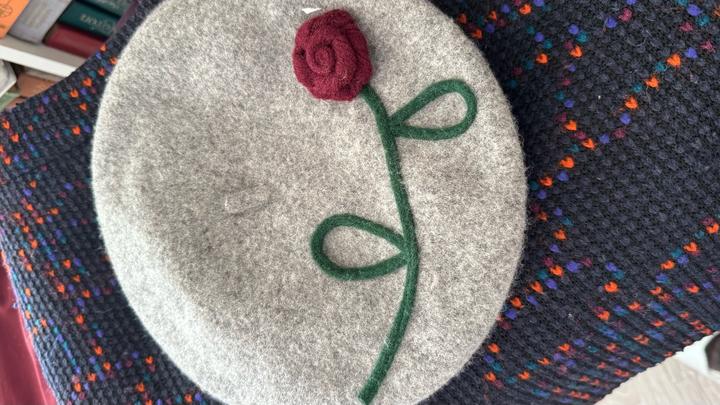 Берет Zara с декором