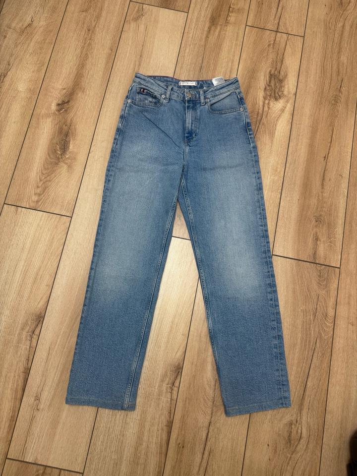 Tommy Hilfiger