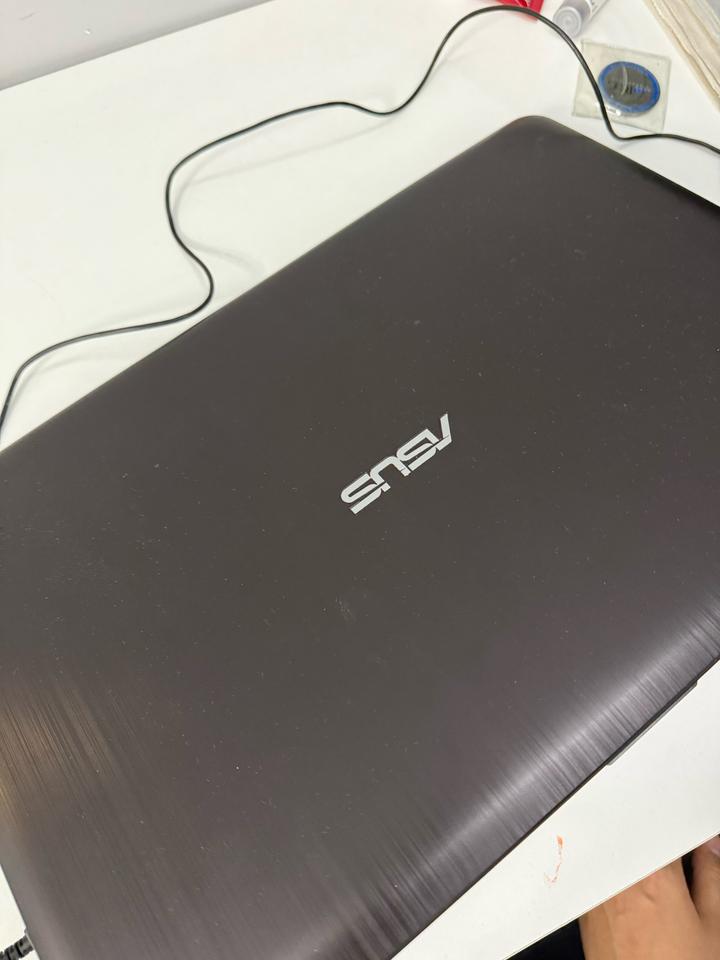 ASUS