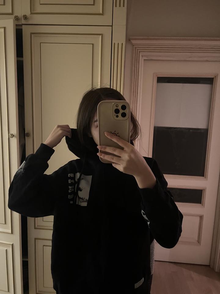 Bershka черная толстовка