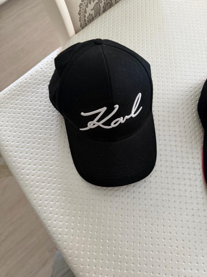 Кепка Karl Lagerfeld