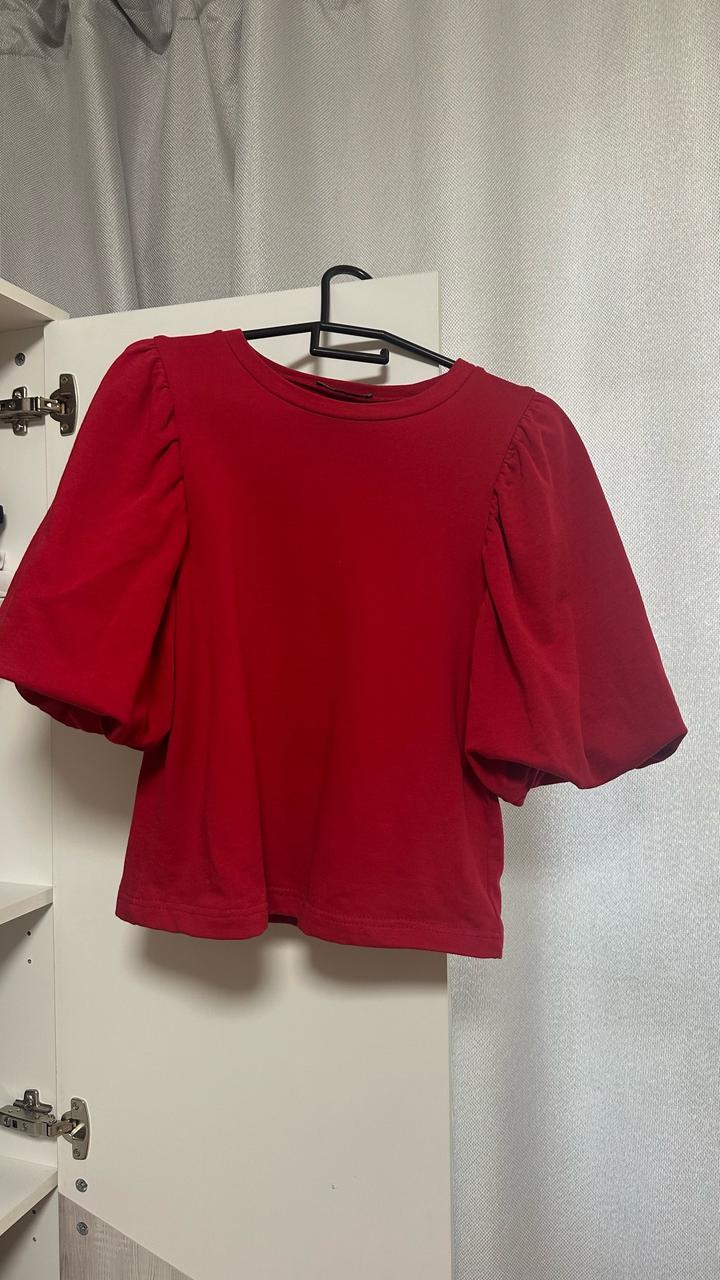 Кофта с рукавами фонариками Zara