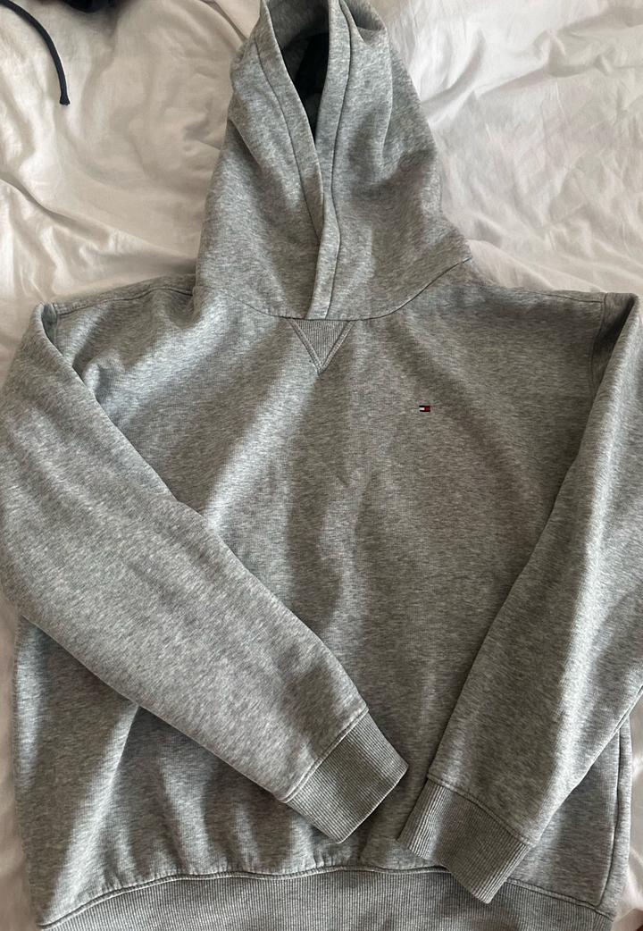 Худи Tommy Hilfiger