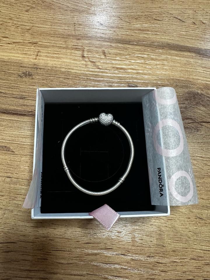 Pandora