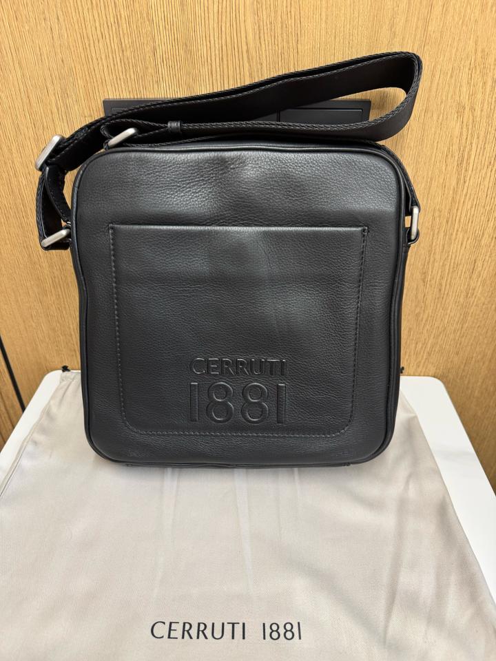 Cerruti 1881