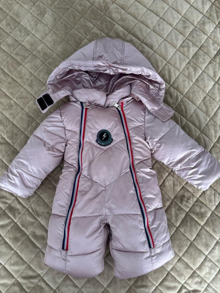 Зимний комбинезон Moncler