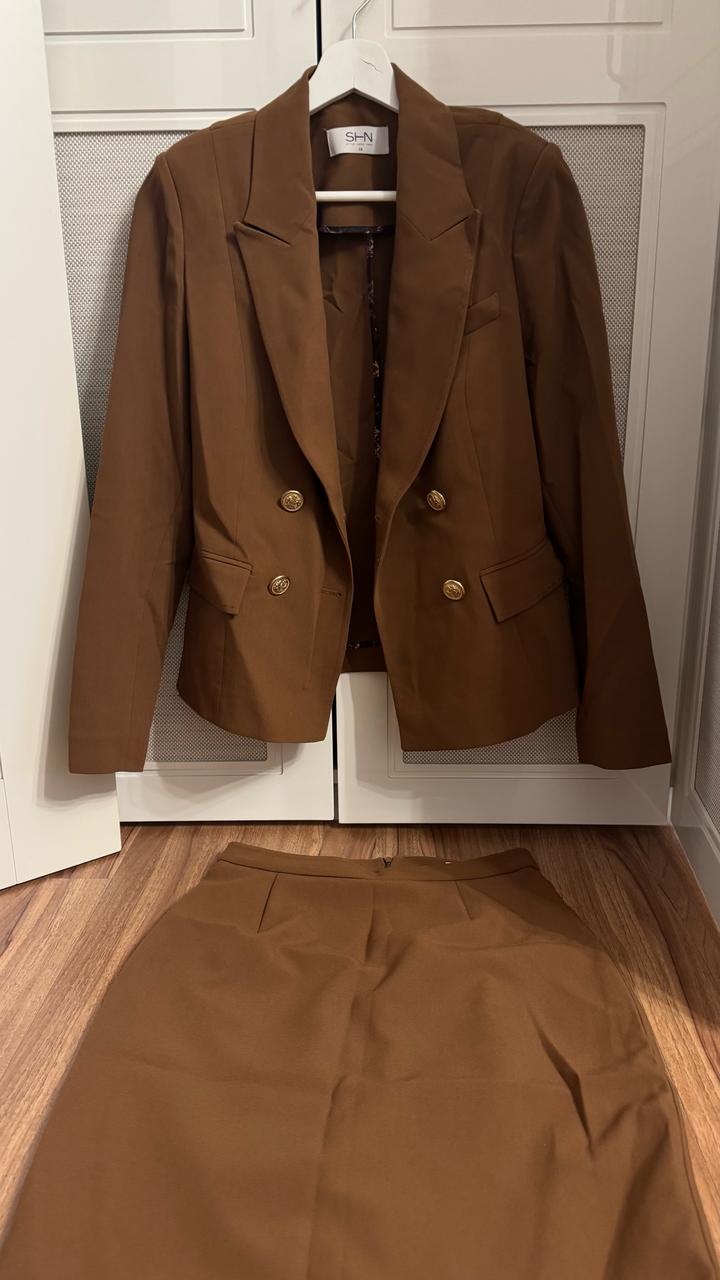 Massimo Dutti Костюм пиджак и юбка