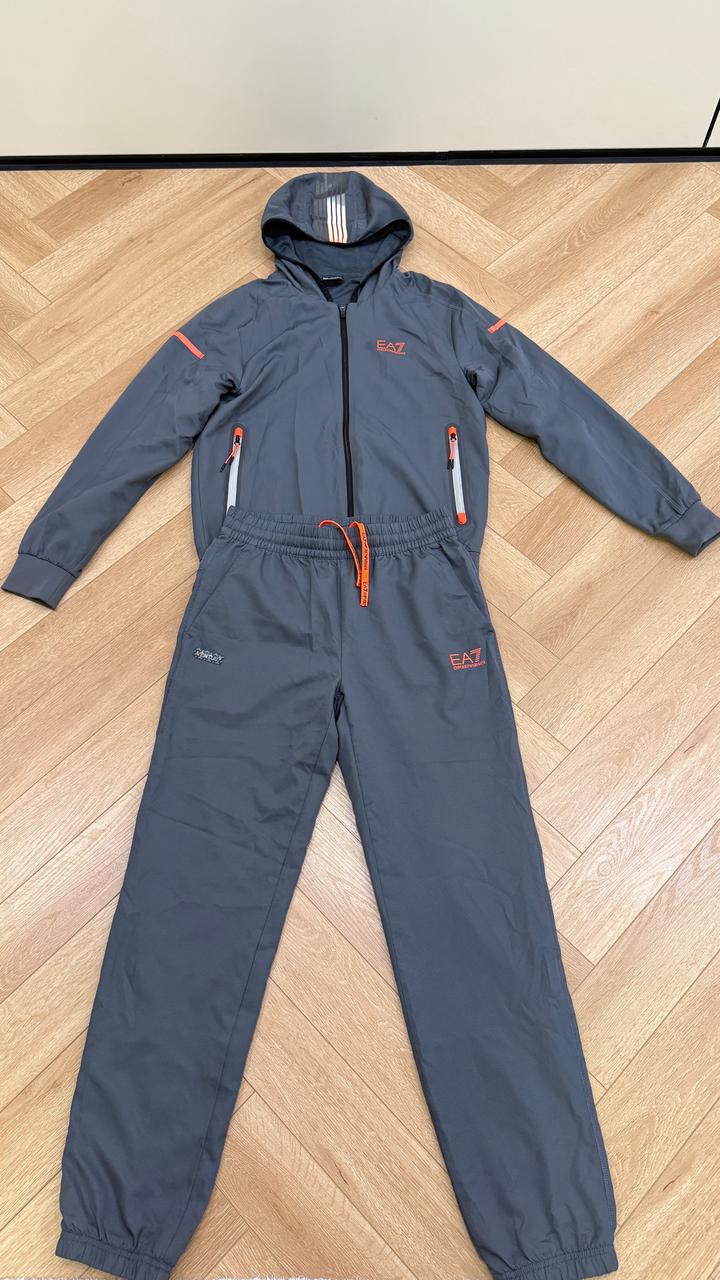 Спортивный костюм EA7 Emporio Armani