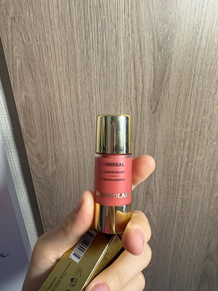 Жидкие румяна Hourglass Unreal