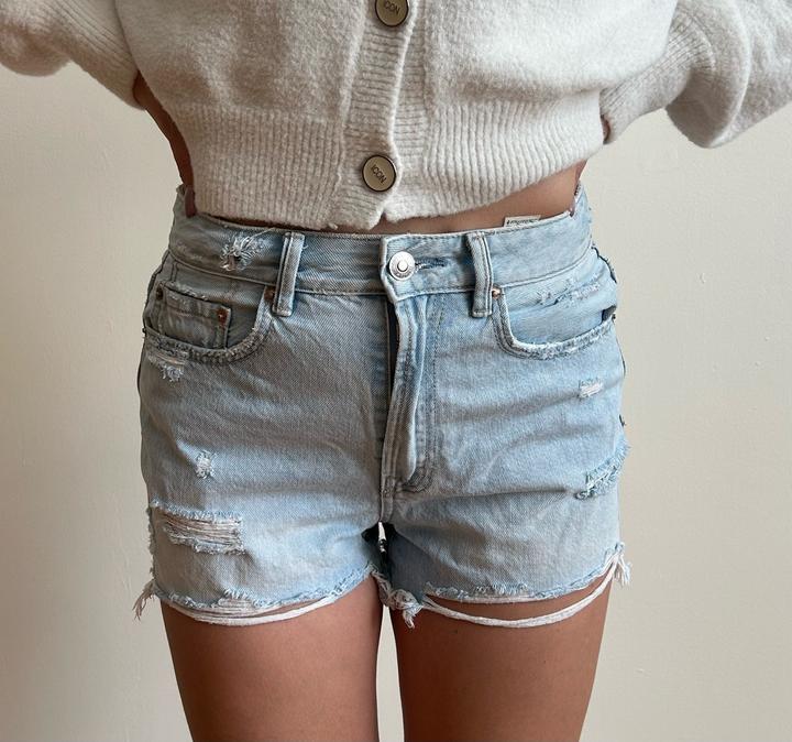 Джинсовые шорты Stradivarius