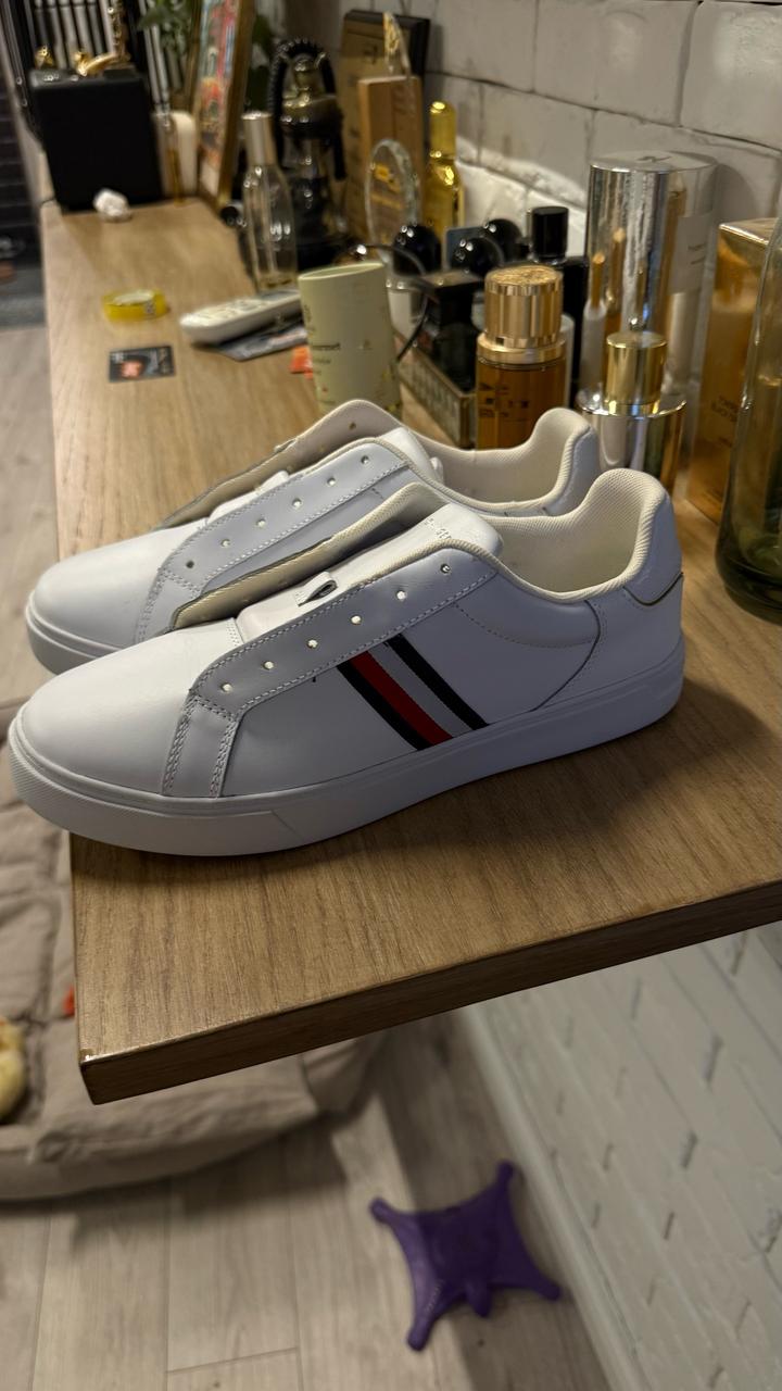 Tommy Hilfiger