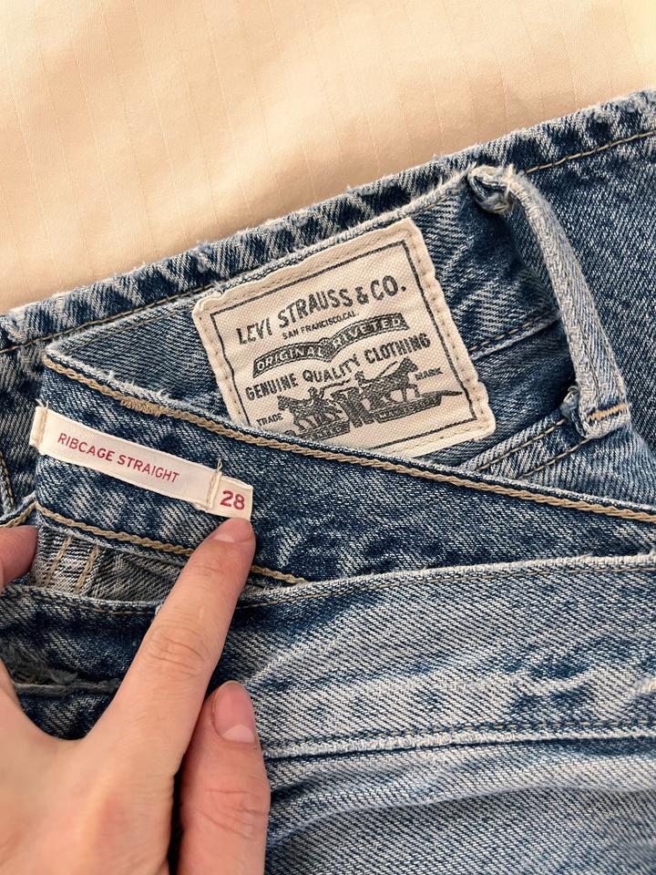 Levi's