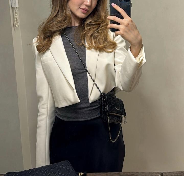 Zara Укороченный жакет Зара