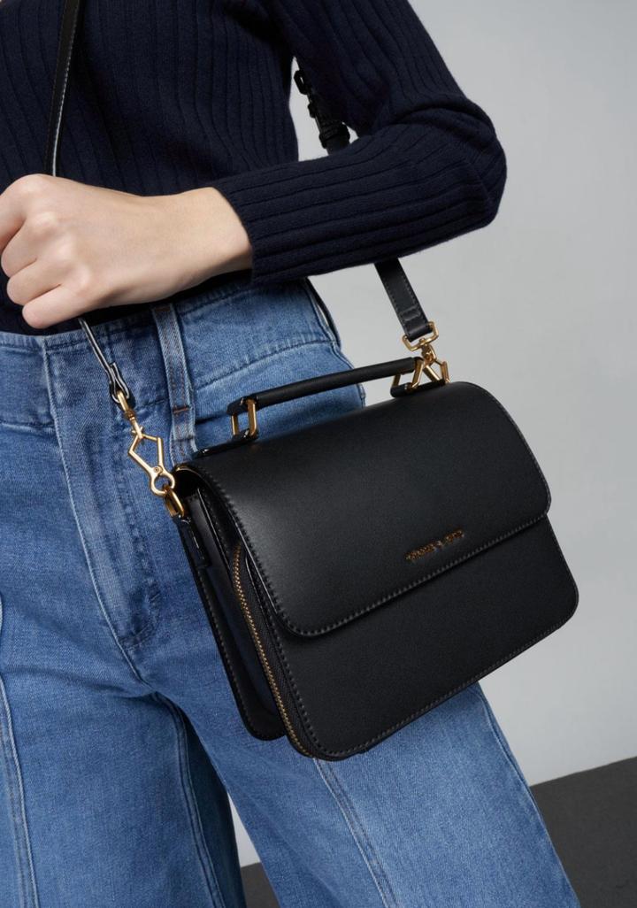 Сумка Charles & Keith