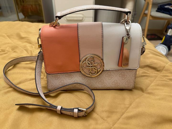 Сумка Guess