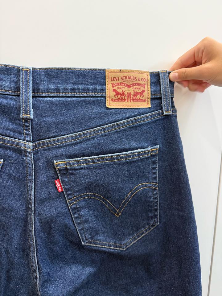 Levi's